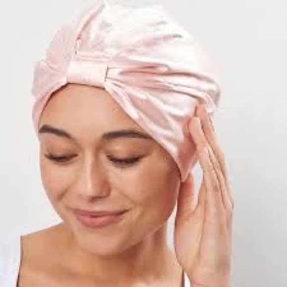 *free with purchase * Monat that’s a wrap hair cover - Picture 4 of 4